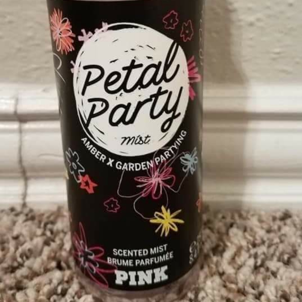 Pink body spray